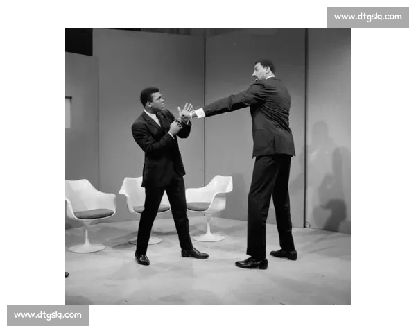 从 1.4 亿到 410 万:阿里与张伯伦的陨落启示录 从 1.4 亿到 410 万:阿里与张伯伦的陨落启示录