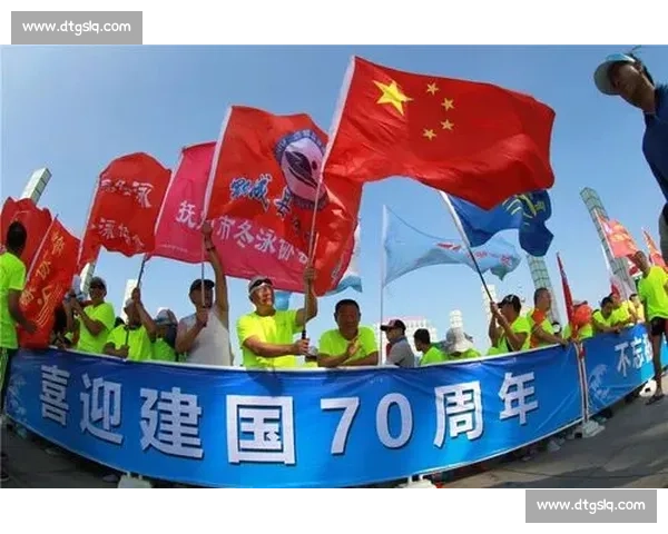 东营 62 泳士劈波刘公岛 五千米横渡展体育精神 东营 62 泳士劈波刘公岛 五千米横渡展体育精神